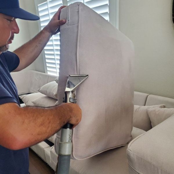 Upholstery Cleaning in Thousand Oaks CA